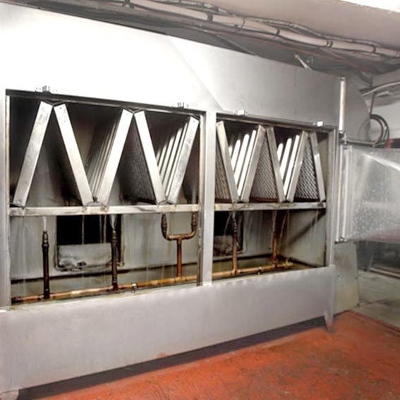 Instalación cajón de aguas para campanas de extracción industrial en Barcelona