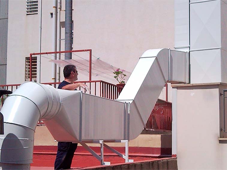 reparación conductos de extracción de humos en Barcelona